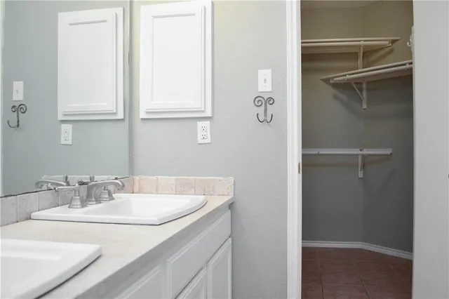 $1,995 | 1711 Chamois Knoll, Round Rock, TX 78664