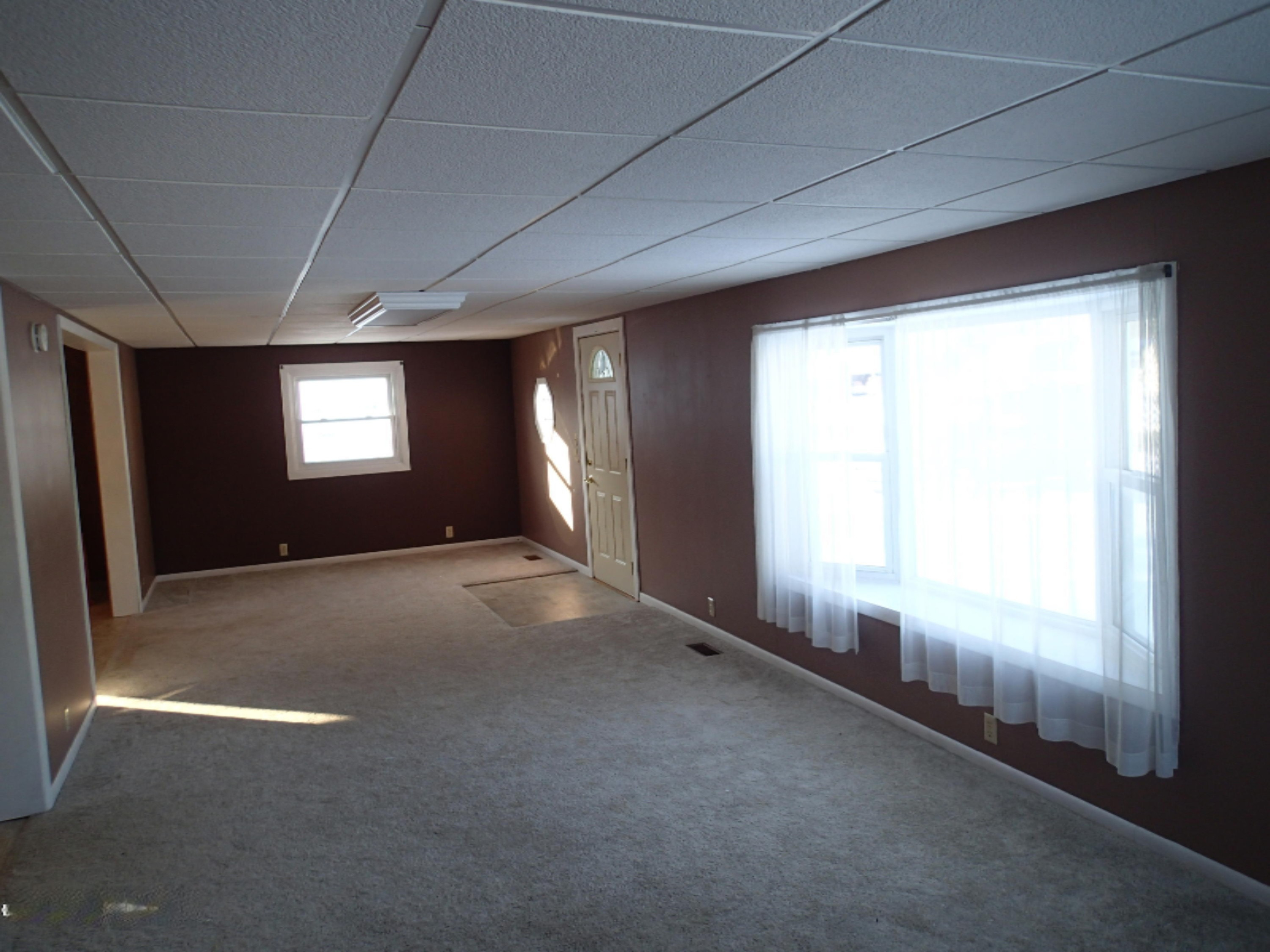 1570 Joslyn Road Muskegon, MI 49445 - Photo 4 of 20 P1290003