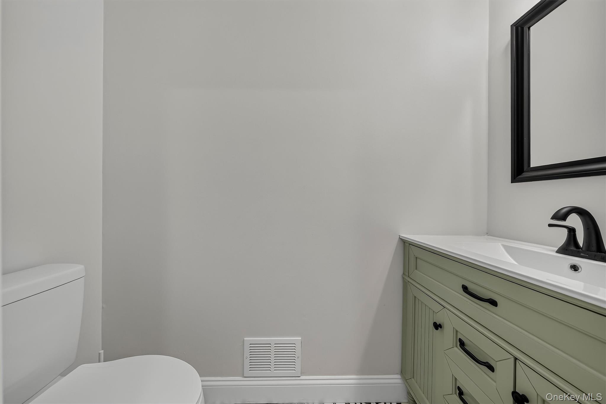 13 Timber Ridge Mount Kisco, NY 10549 - Photo 16 of 45 Powder Room