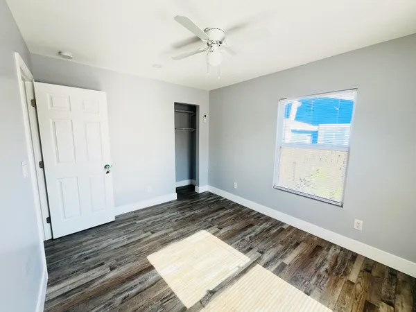 $2,700 | 909 North C Street, Lake Worth Beach, FL 33460