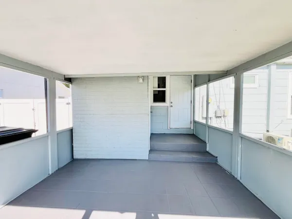 $2,700 | 909 North C Street, Lake Worth Beach, FL 33460