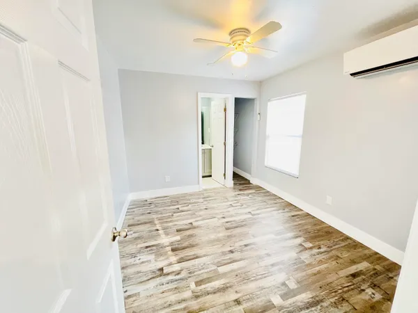 $2,700 | 909 North C Street, Lake Worth Beach, FL 33460