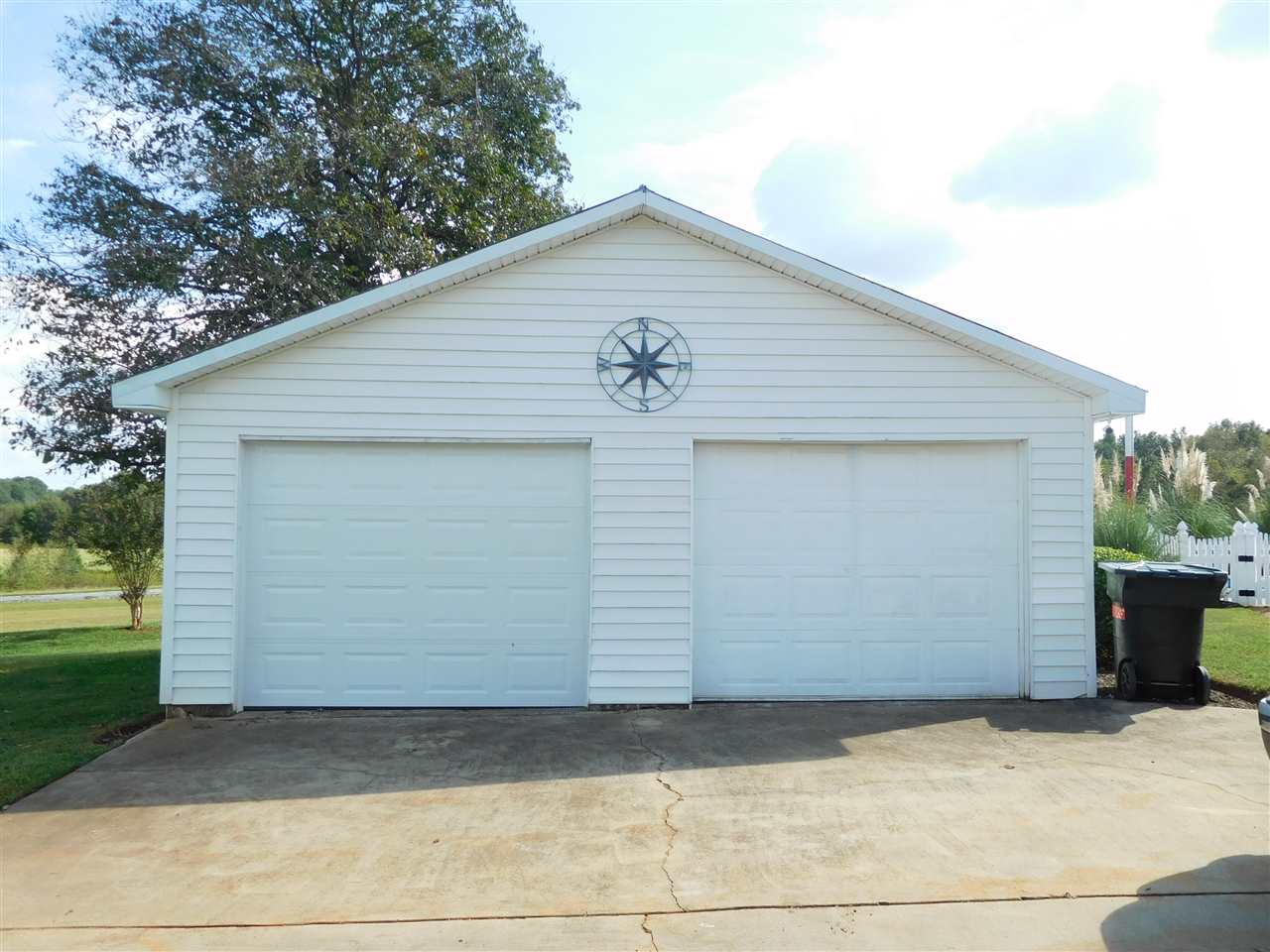 375 Grassy Pond Road Gaffney, SC 29341 - Photo 3 of 24