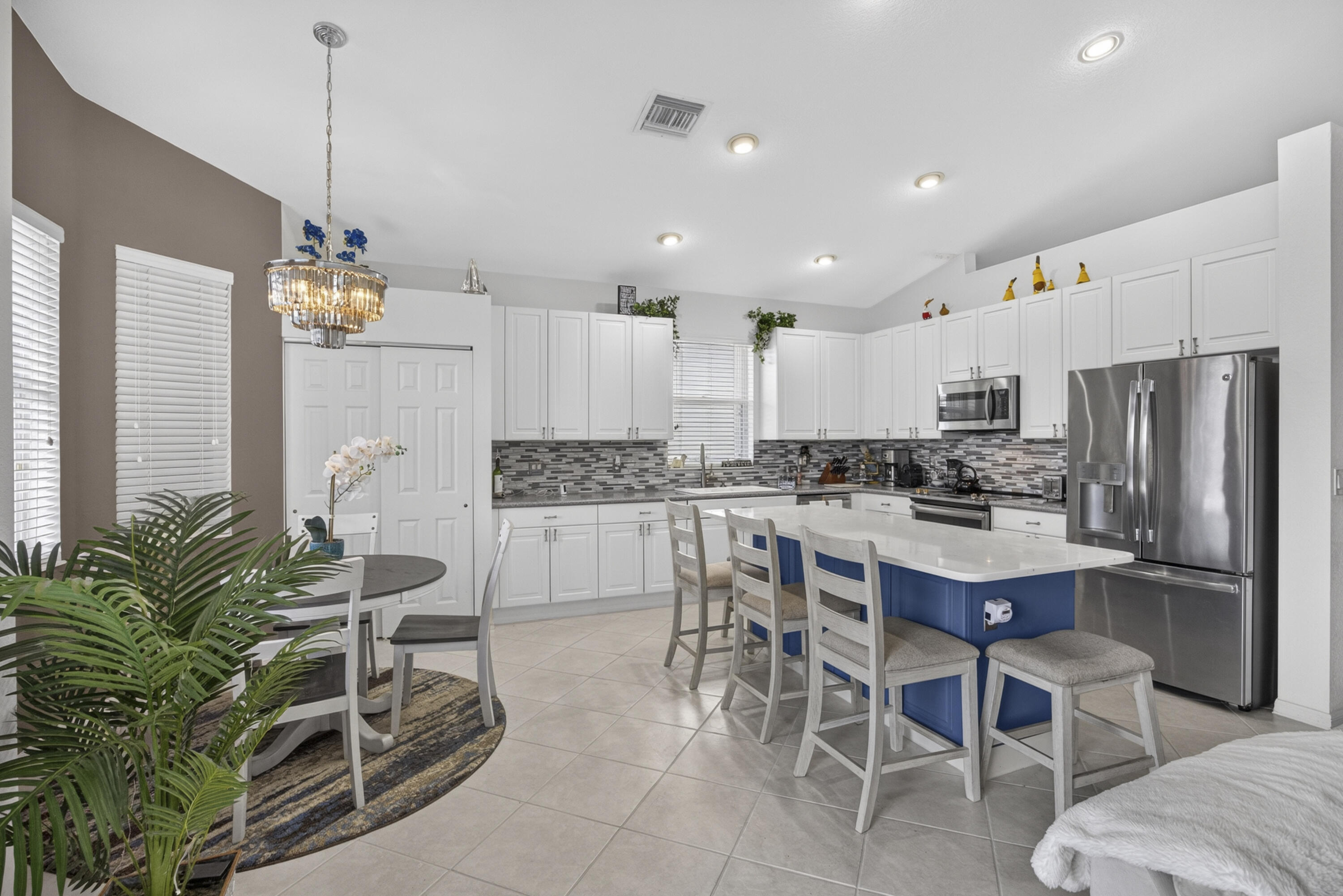 11224 Marina Bay Road Wellington, FL 33449 - Photo 9 of 46 26-print-BS1A4169