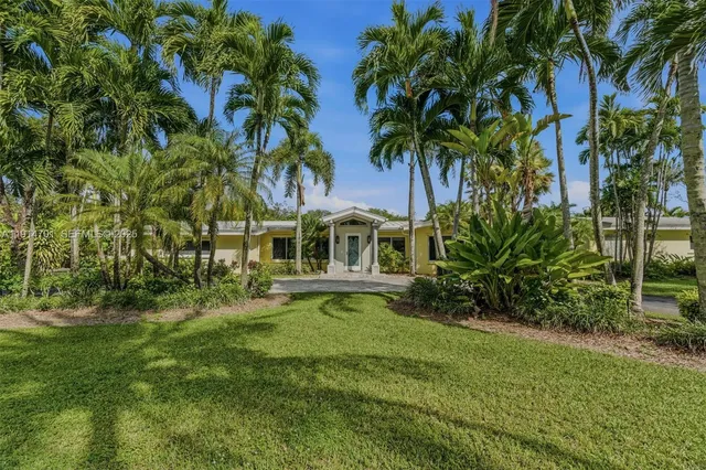 a view of livingroom with window