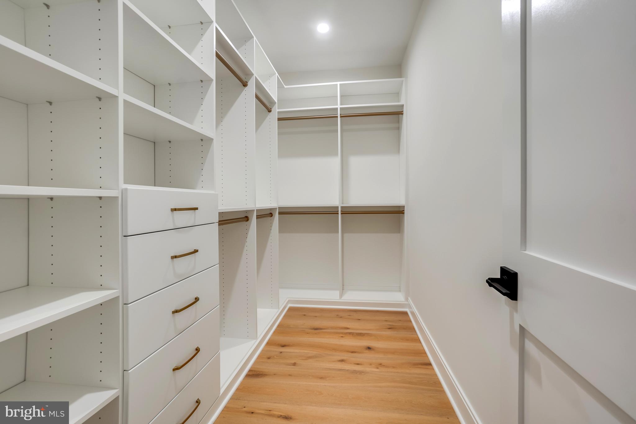 5507 Charlcote Road Bethesda, MD 20817 - Photo 24 of 40 2nd Primary Closet