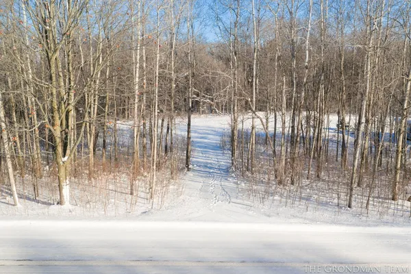 $125,000 | 3873 West 136th Street, Grant, MI 49327