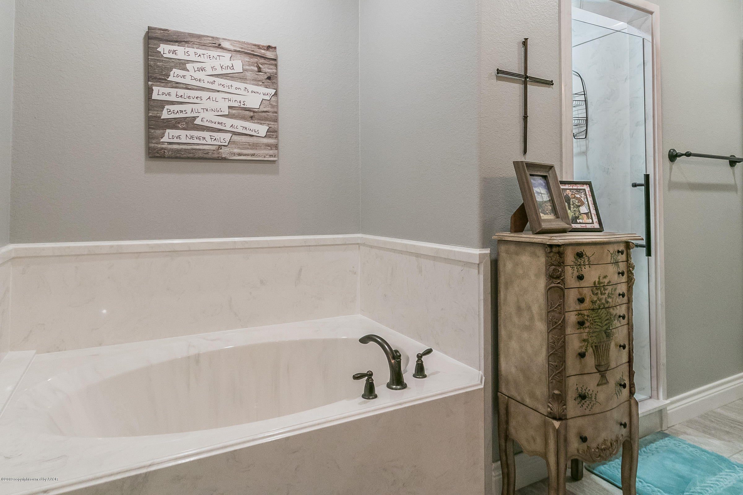 18500 Willow Way Road Amarillo, TX 79124 - Photo 16 of 28 Master Bath and Shower