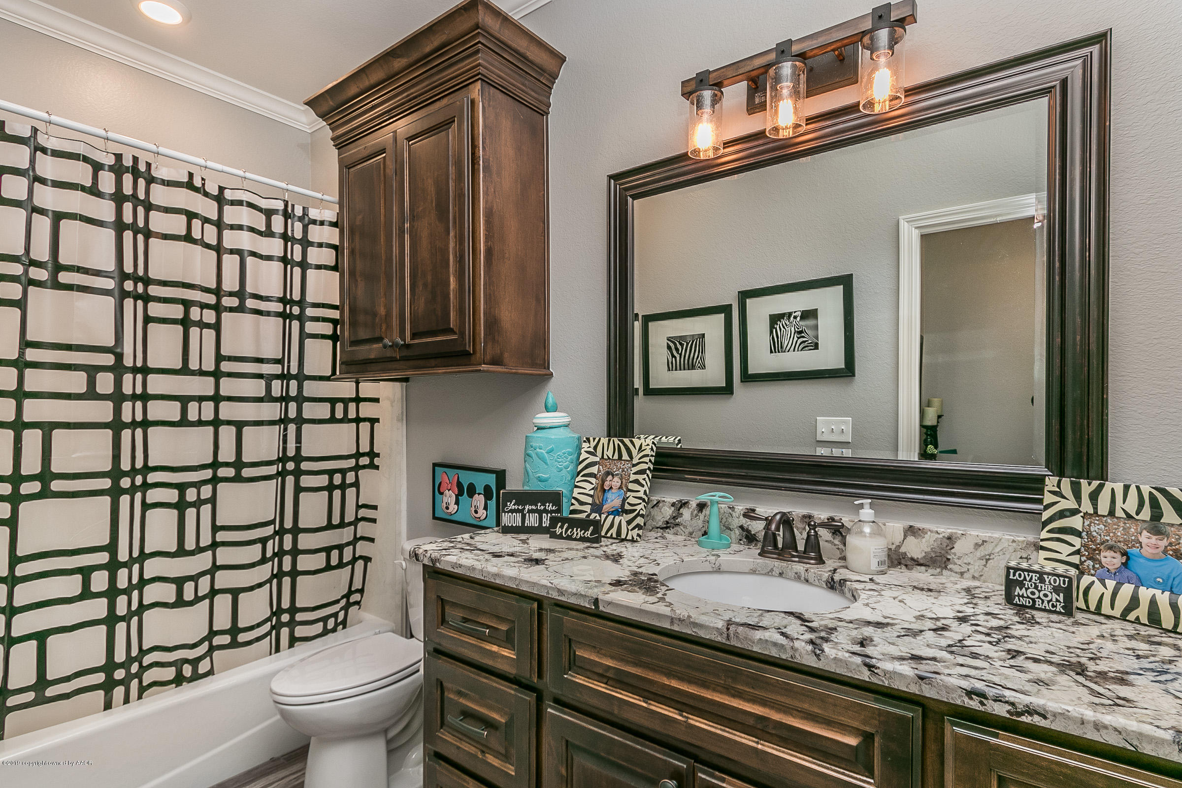 18500 Willow Way Road Amarillo, TX 79124 - Photo 19 of 28 Bathroom 2