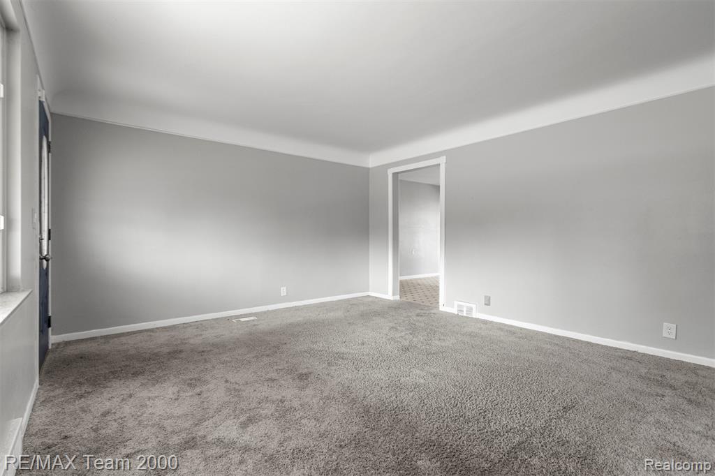 19431 Stephens Eastpointe, MI 48021 - Photo 9 of 46 Gallery Image 9