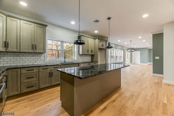 $1,350,000 | 28 King George Road, Warren, NJ 07059