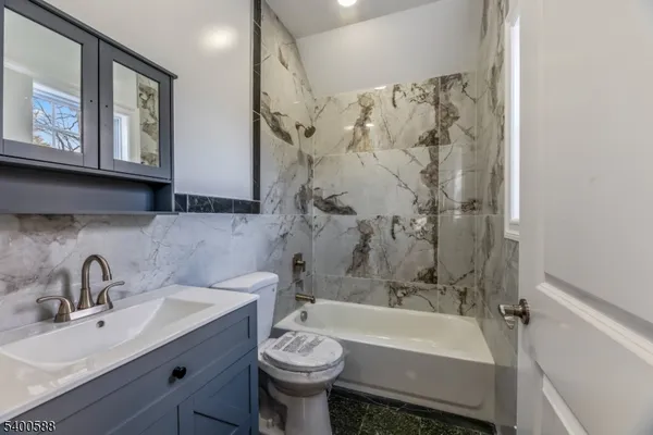 $1,350,000 | 28 King George Road, Warren, NJ 07059