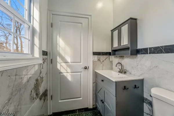 $1,350,000 | 28 King George Road, Warren, NJ 07059