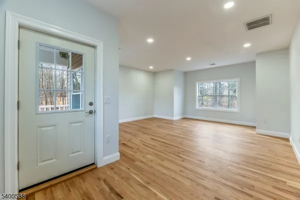 $1,350,000 | 28 King George Road, Warren, NJ 07059