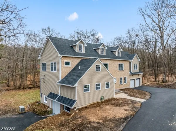 $1,350,000 | 28 King George Road, Warren, NJ 07059