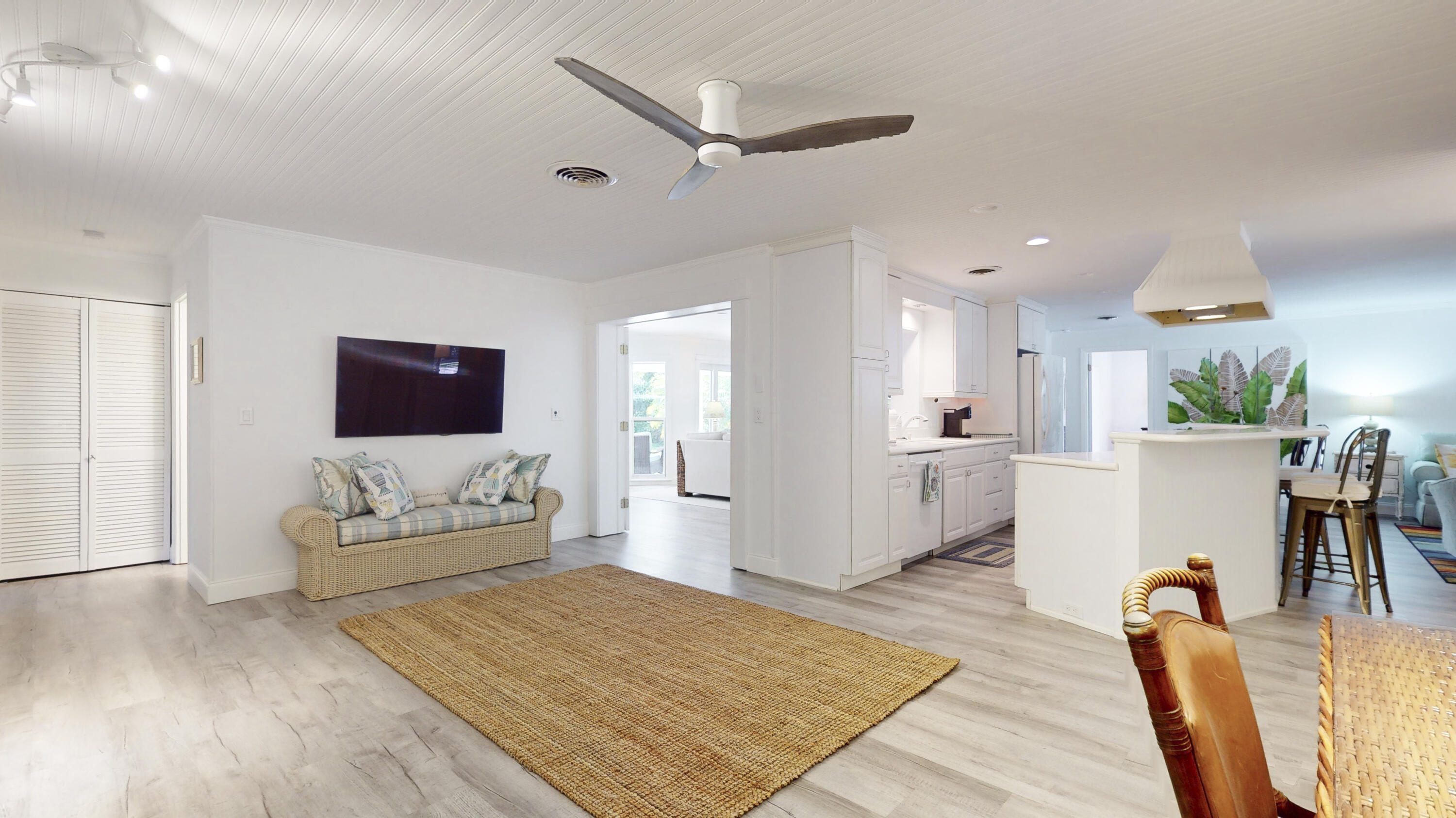 736 Iris Lane Vero Beach, FL 32963 - Photo 18 of 54 iPixx_001_22