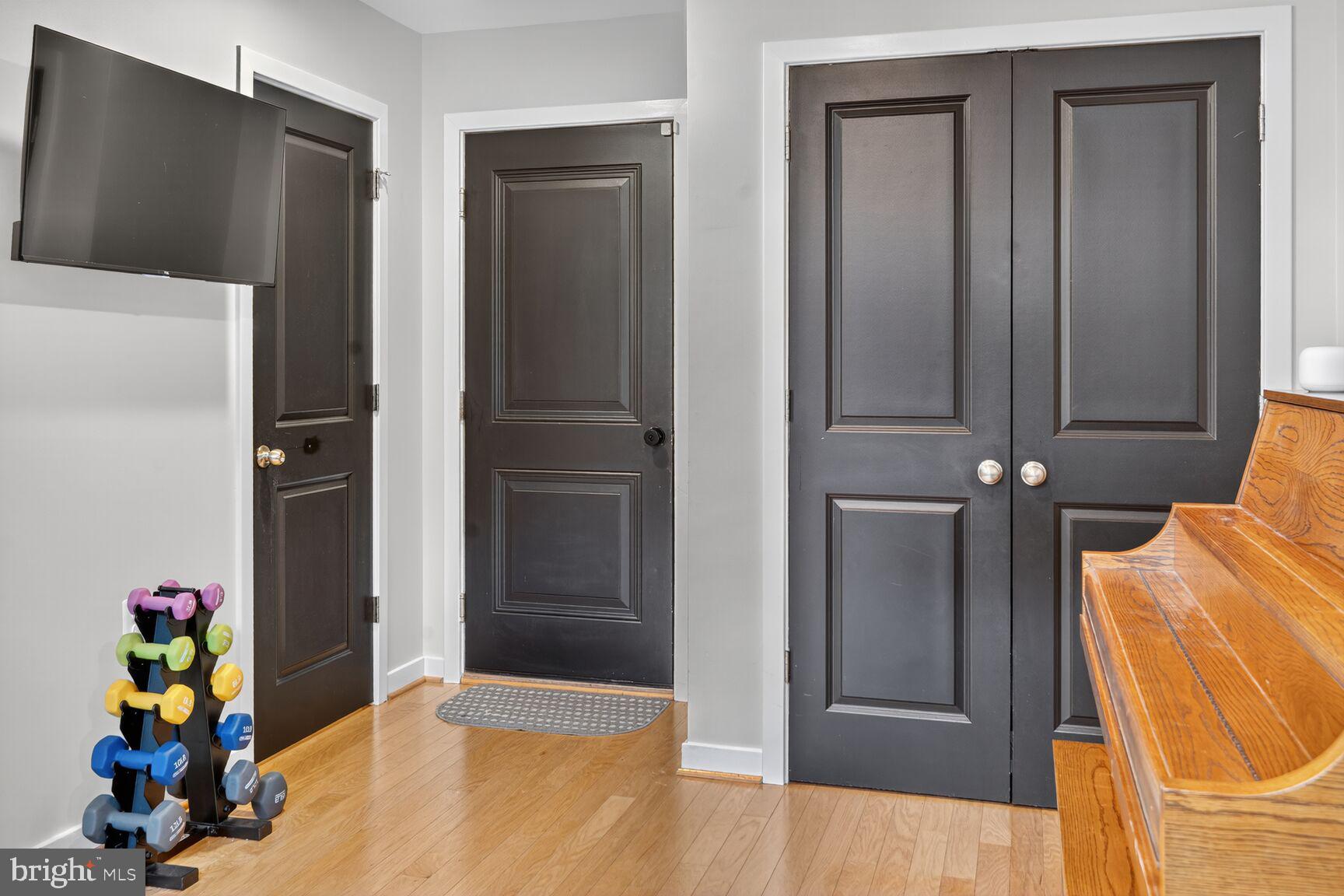 1449 Trafalgar Lane Frederick, MD 21701 - Photo 8 of 28 a view of an entryway