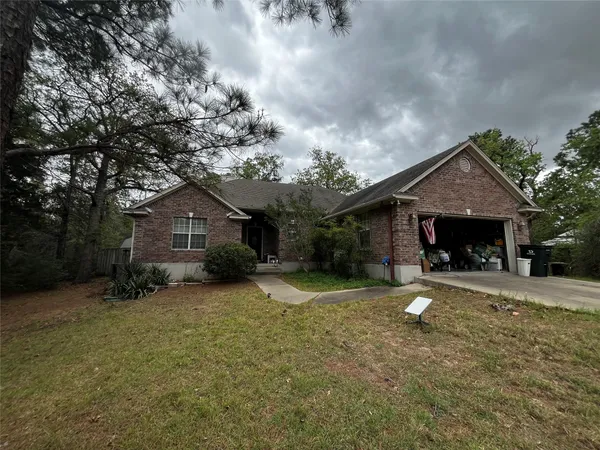 $309,900 | 415 Tahitian Drive, Bastrop, TX 78602