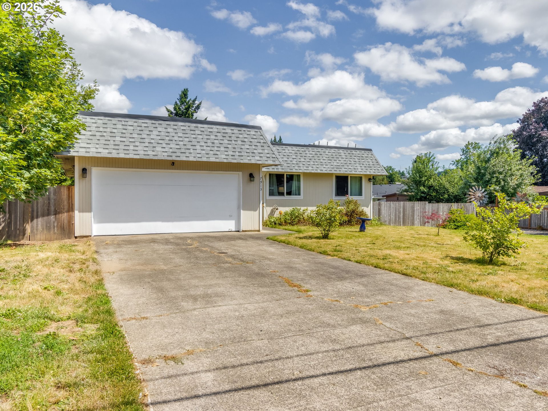 7913 Southeast Clackamas Road Milwaukie, OR 97267 - Photo 2 of 44