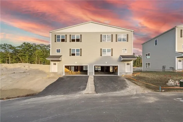 $649,900 | 2 Old County Vlg Way, Unit A, Smithfield, RI 02917