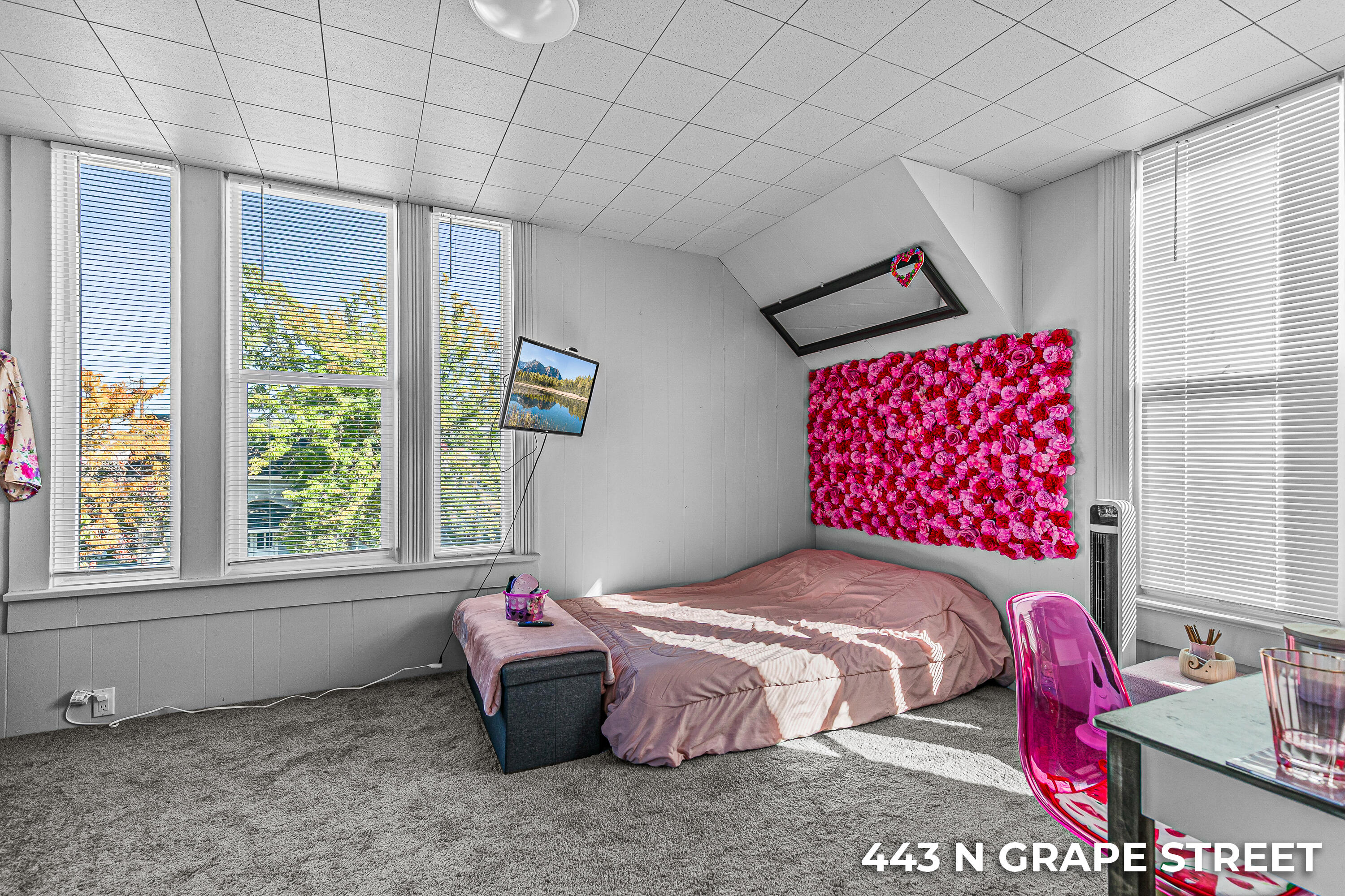 441 North Grape Street Medford, OR 97501 - Photo 17 of 30 9R9A5148