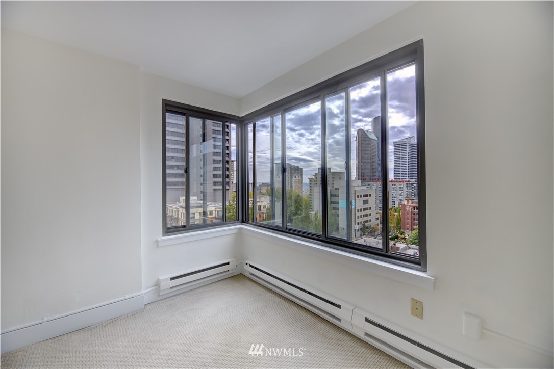 1105 Spring Street, Unit 1109 Seattle, WA 98104 - Photo 3 of 32
