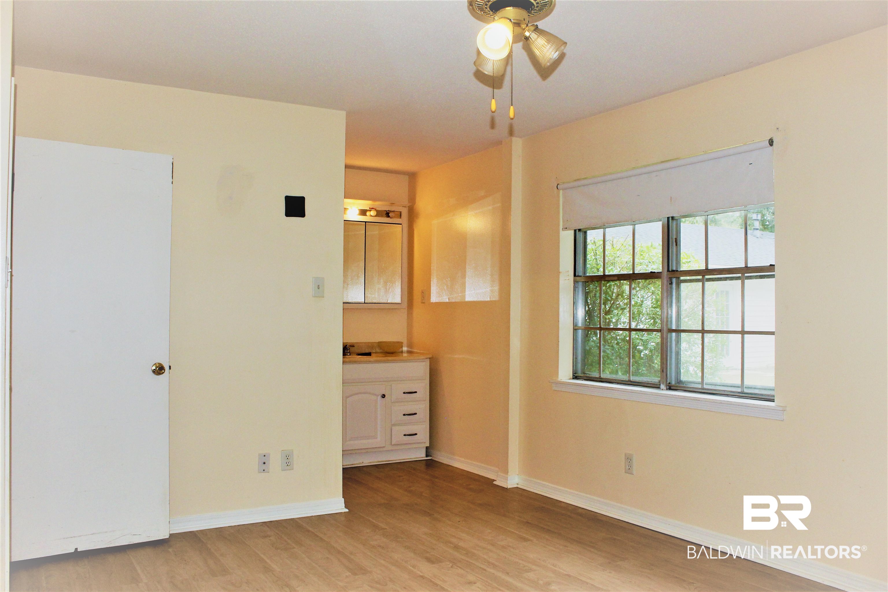 4251 Schillinger Road South Mobile, AL 36619 - Photo 17 of 38