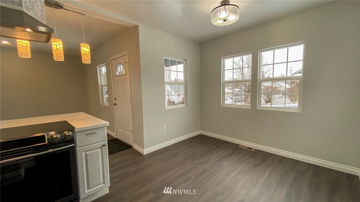 306 South Jefferson Street Ritzville, WA 99169 - Photo 7 of 35