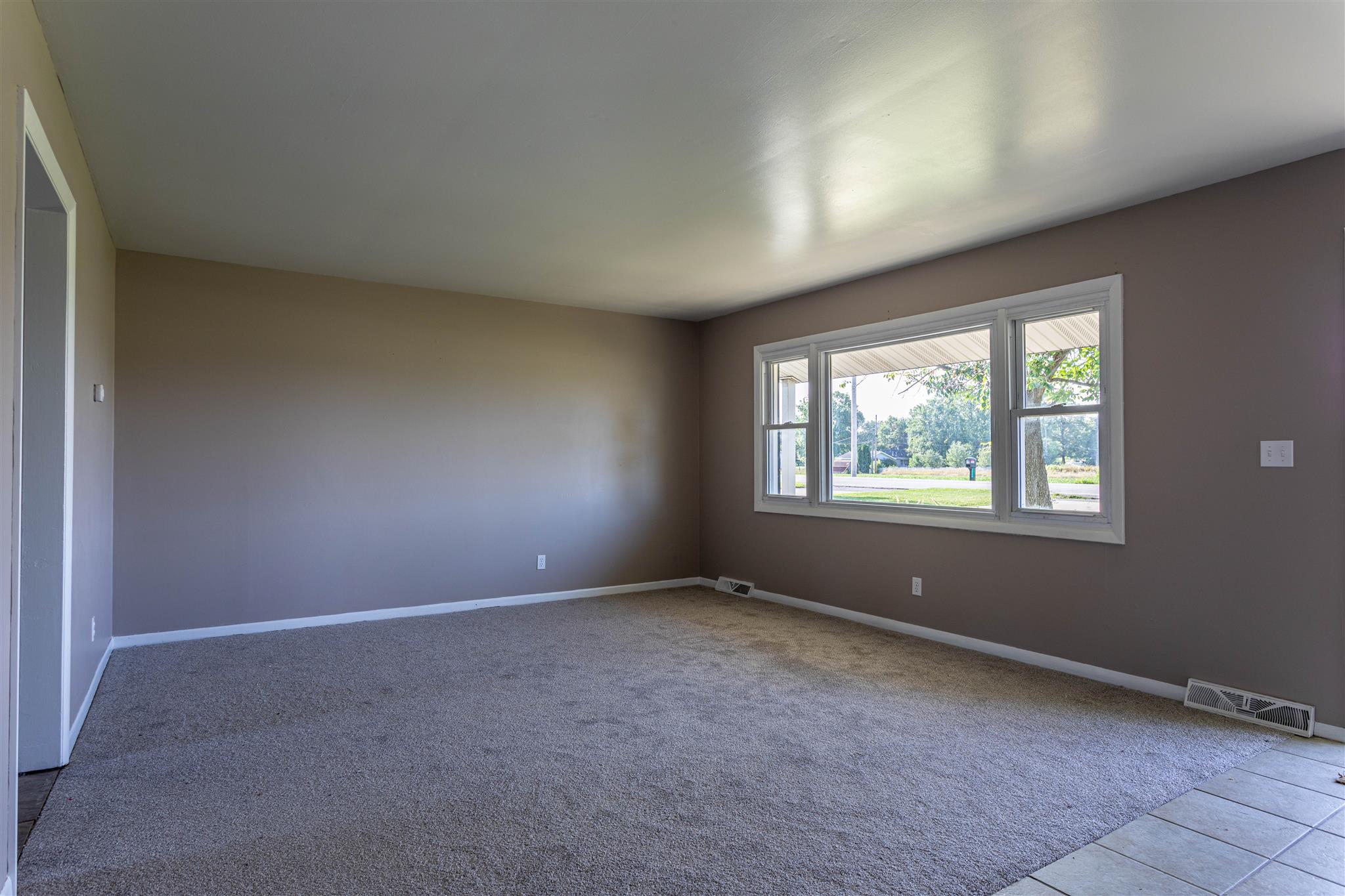 2800 East Royerton Road Muncie, IN 47303 - Photo 4 of 14 Gallery Image 4