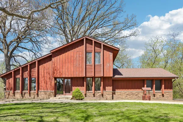 $575,000 | 26116 Windermere Drive, Norway, WI 53185