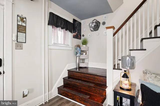 a bed room with a bed and a walk in closet