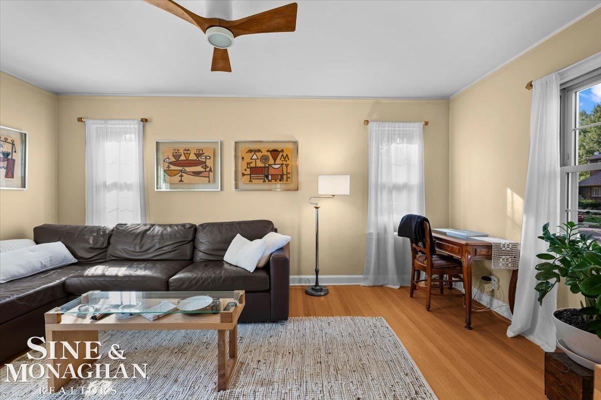 424 Touraine Road Grosse Pointe, MI 48236 - Photo 19 of 46 50215211-3287a1f3-8c5f-496d-8fd8-35ddc41e94ac.JPG