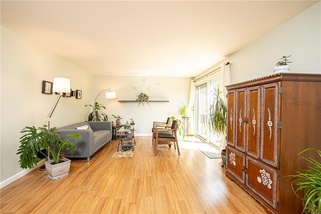 132 Locust Court Pittsburgh, PA 15237 - Photo 2 of 24