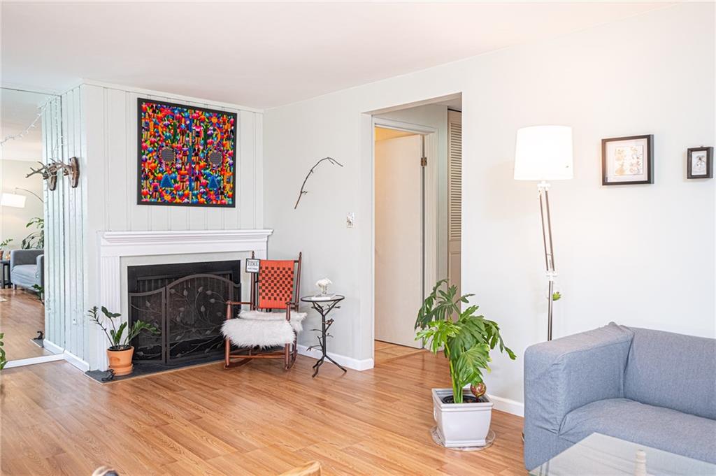 132 Locust Court Pittsburgh, PA 15237 - Photo 4 of 24
