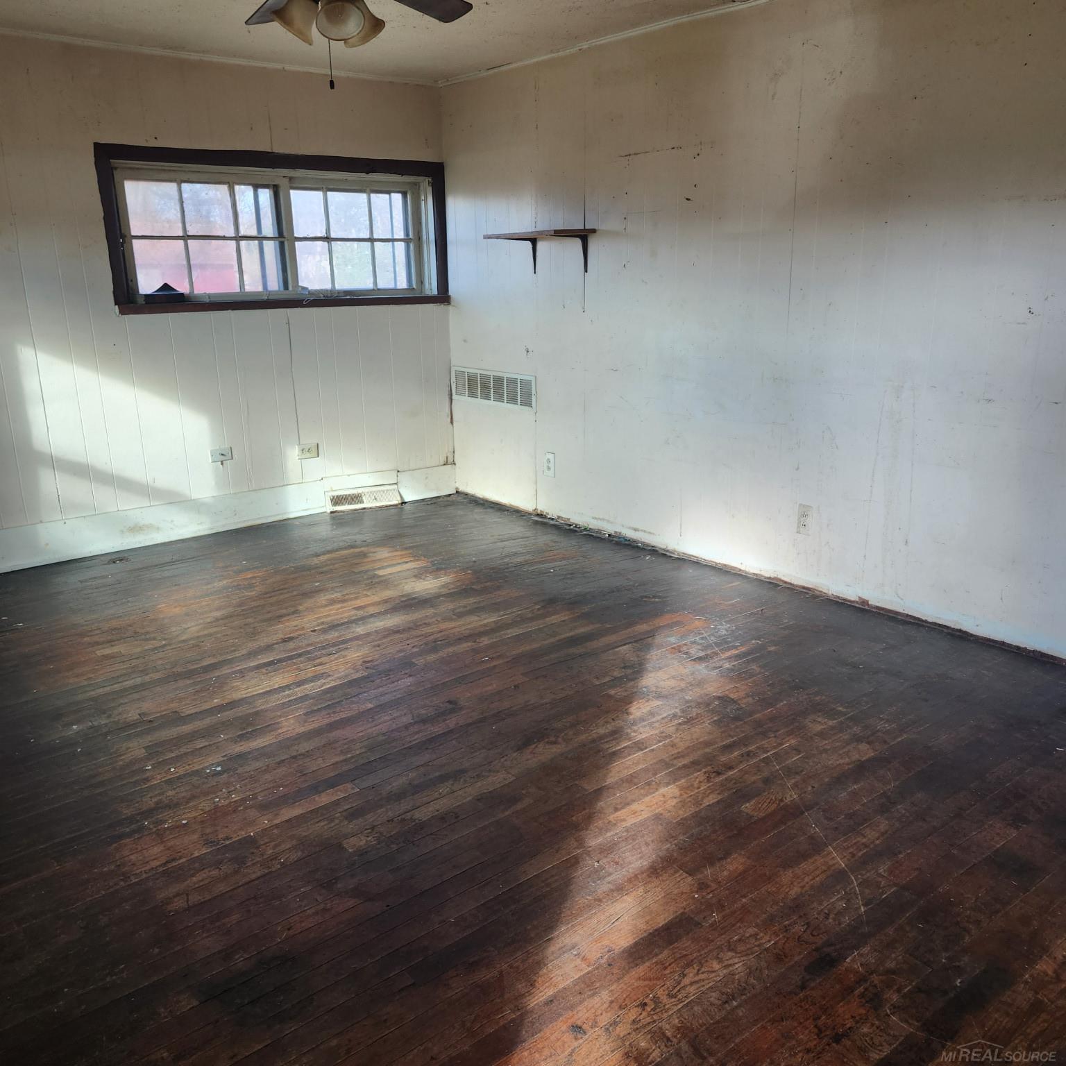 27303 21 Mile Road Chesterfield, MI 48047 - Photo 3 of 6