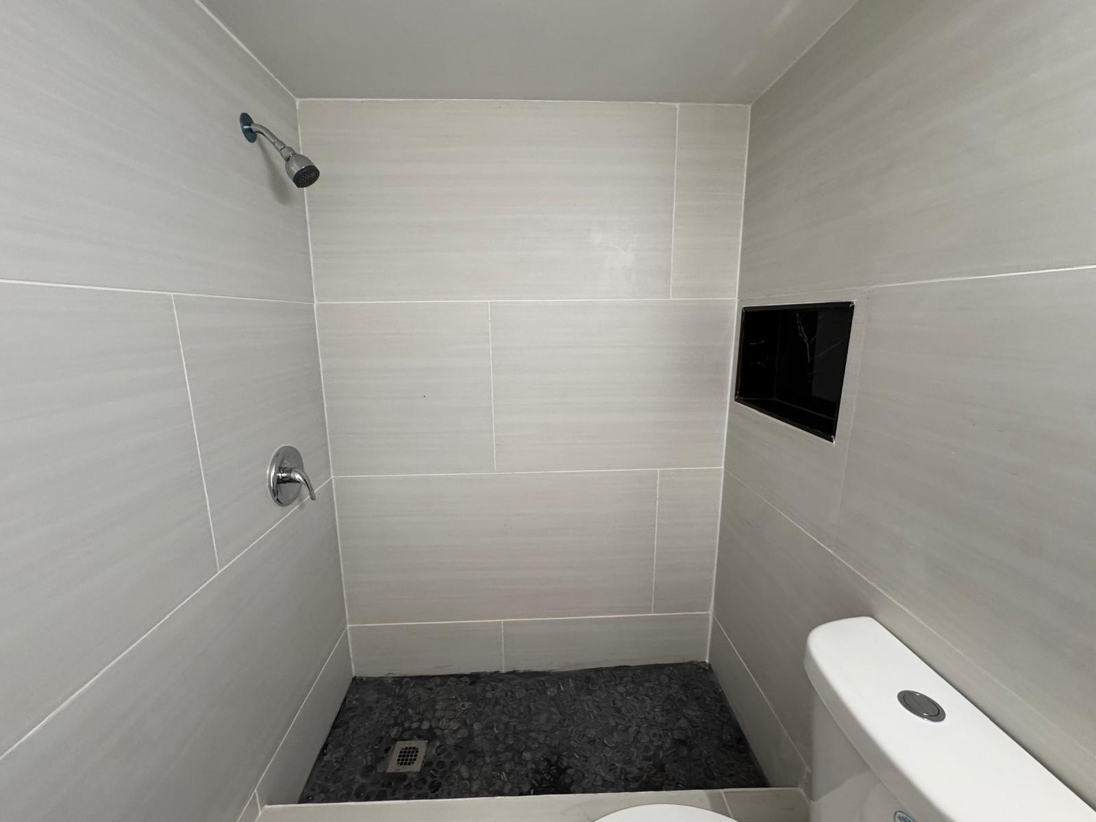 357 Hunting Club Avenue Clewiston, FL 33440 - Photo 12 of 37 a bathroom with a toilet