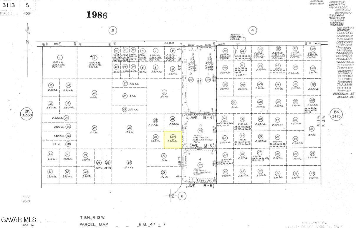 45 Ave B6 Street West, Unit B6 Lancaster, CA 93536 - Photo 5 of 5 a black and white photo of a painting