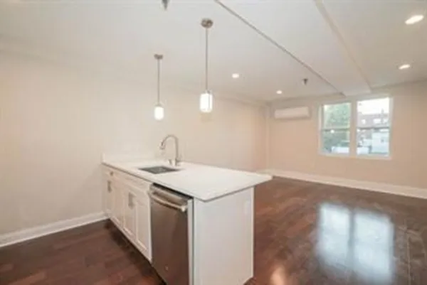 $2,600 | 18 Johnson Avenue, Unit 2, Quincy, MA 02169