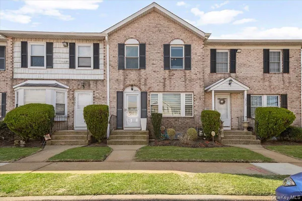 $599,000 | 2933 Grand Avenue, Baldwin, NY 11510