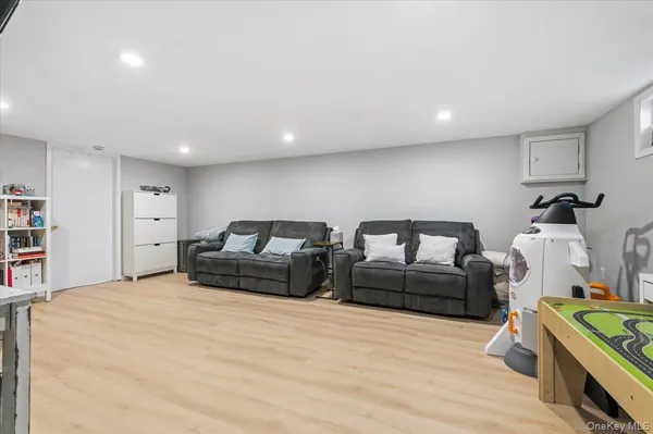 $599,000 | 2933 Grand Avenue, Baldwin, NY 11510