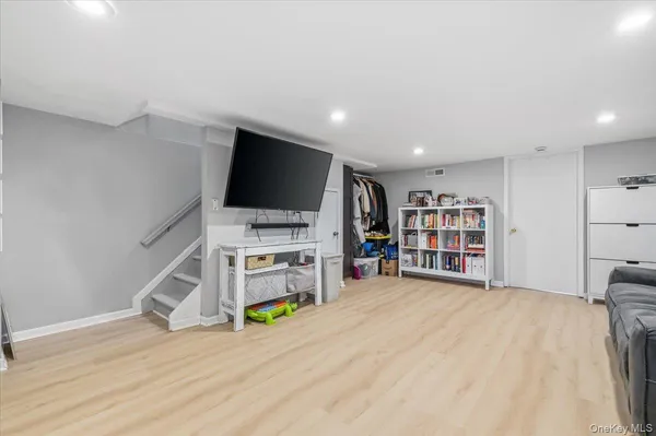 $599,000 | 2933 Grand Avenue, Baldwin, NY 11510