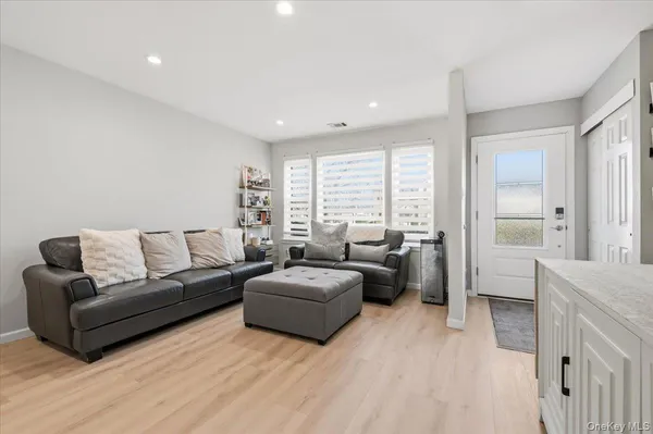 $599,000 | 2933 Grand Avenue, Baldwin, NY 11510