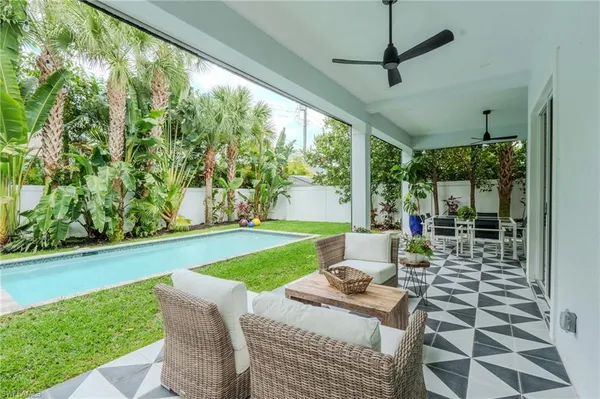 $2,865,000 | 1075 Frank Whiteman Boulevard, Naples, FL 34103