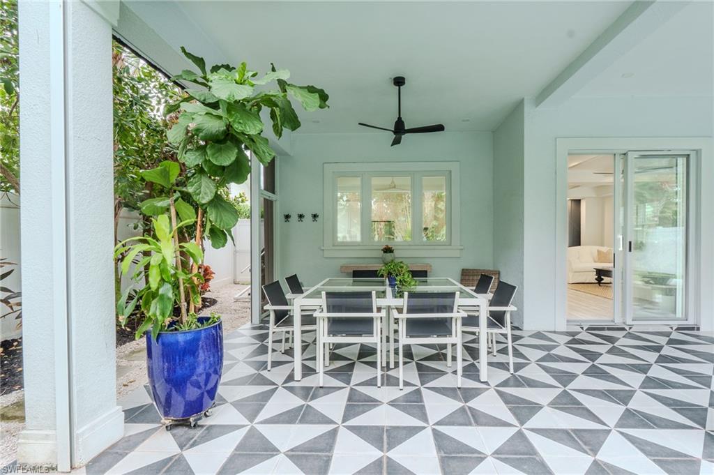 1075 Frank Whiteman Boulevard Naples, FL 34103 - Photo 20 of 43 Dine with family ...