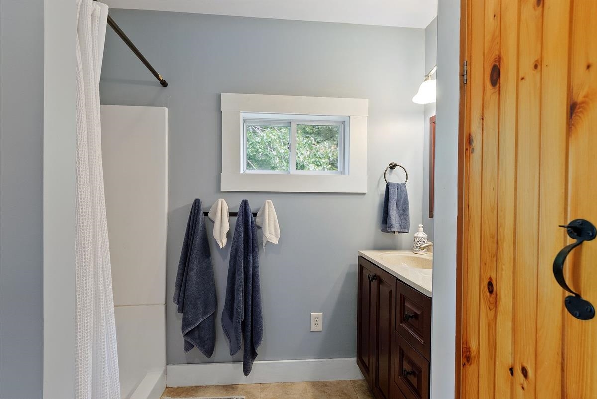 18 West Shore Road Barnstead, NH 03225 - Photo 22 of 38 Gallery Image 22