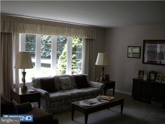 109 Brookmead Road Wayne, PA 19087 - Photo 3 of 12 Living Room