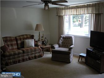 109 Brookmead Road Wayne, PA 19087 - Photo 7 of 12 Family Room