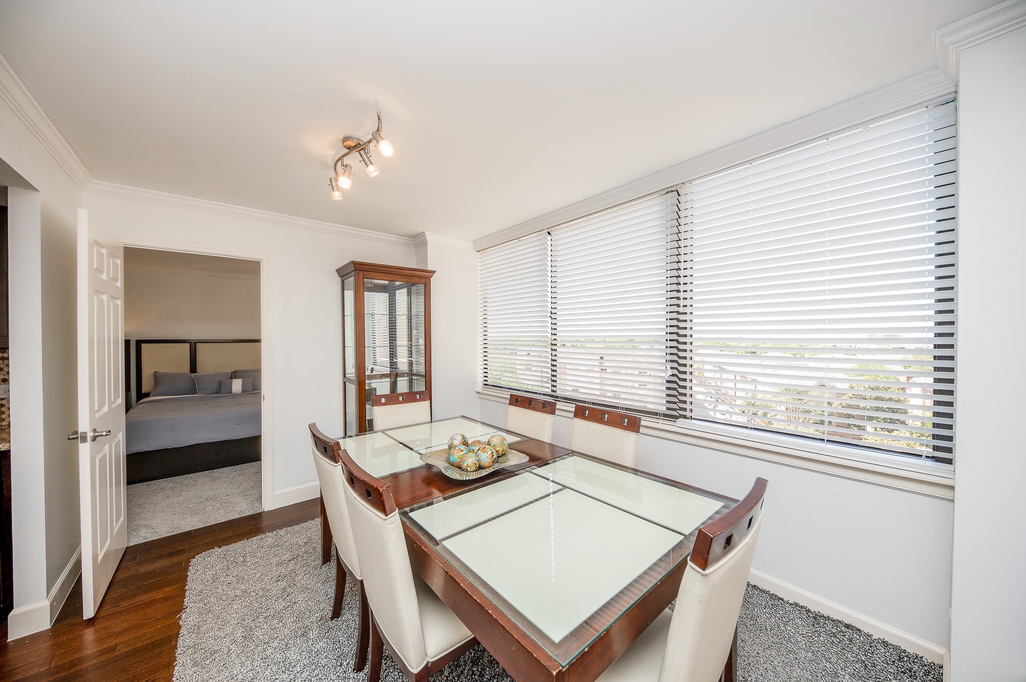 3525 Sage Road, Unit 710 Houston, TX 77056 - Photo 16 of 30