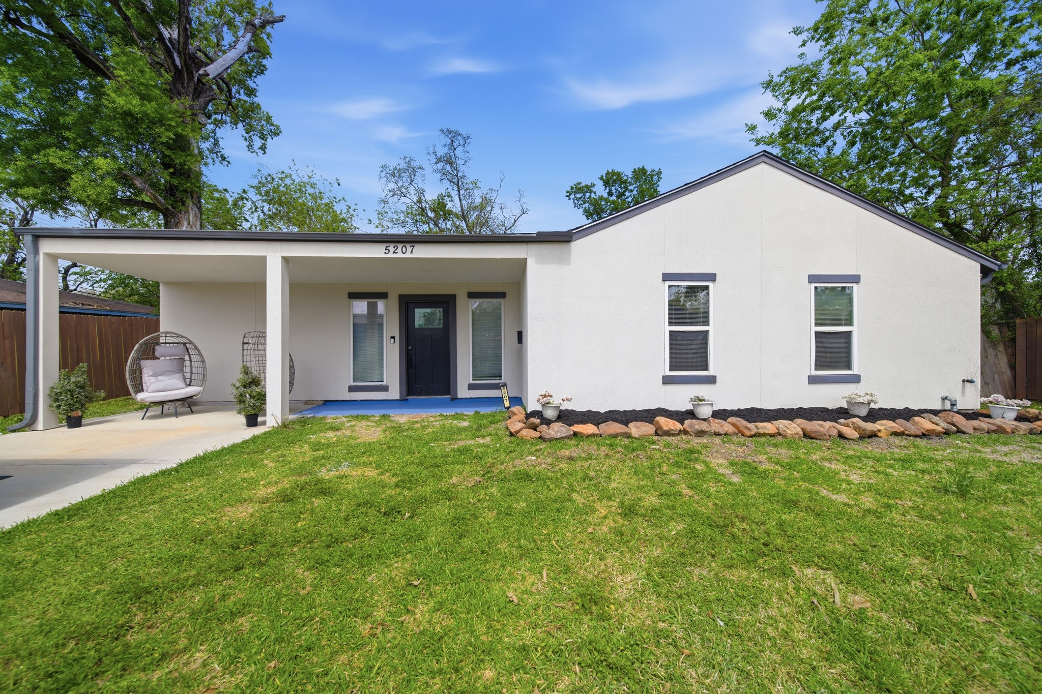 Welcome to 5207 Enyart St