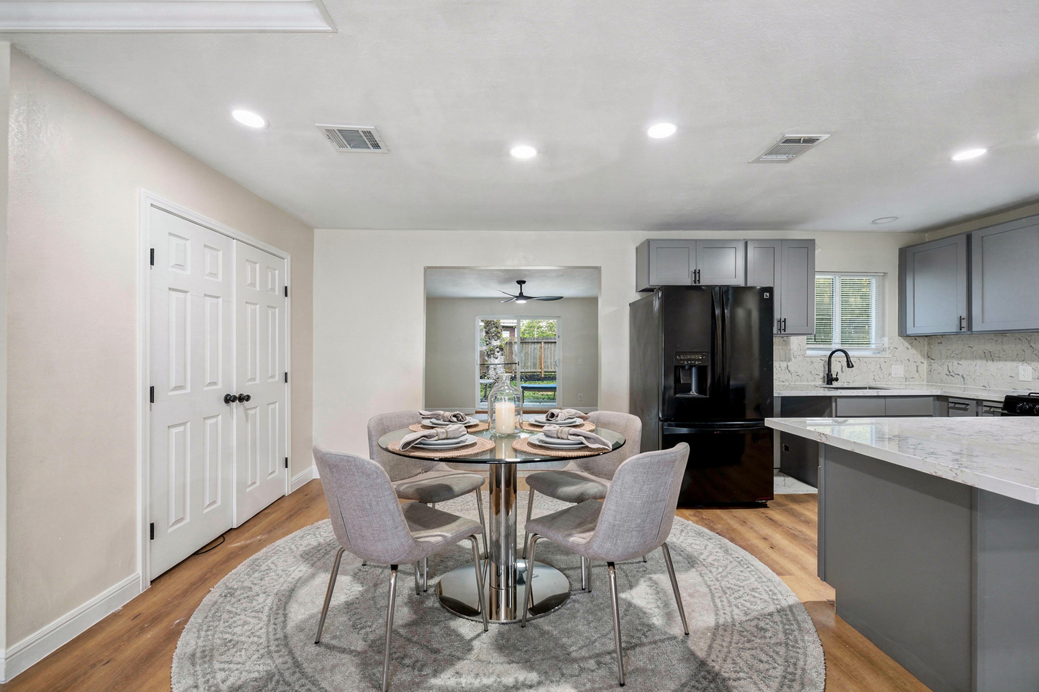 5207 Enyart Street Houston, TX 77021 - Photo 11 of 39 Virtually staged